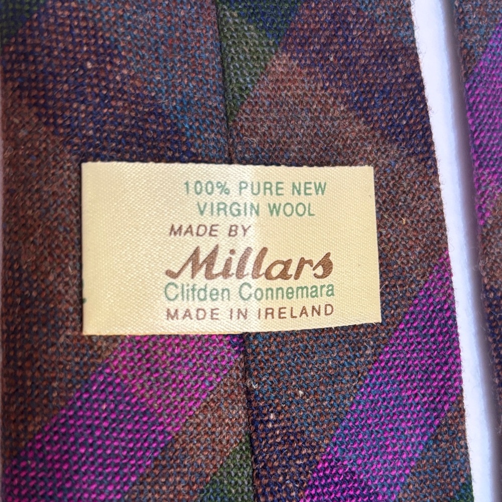 Millars Clifden Connemara plaid virgin Wool Men's Tie 56 x 3.5 made in Ireland - Picture 3 of 4